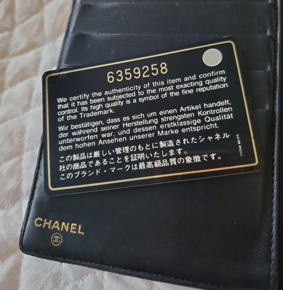 CHANEL CC Logo Black Caviar Kisslock Long Bifold Wallet - Picture 4 of 11